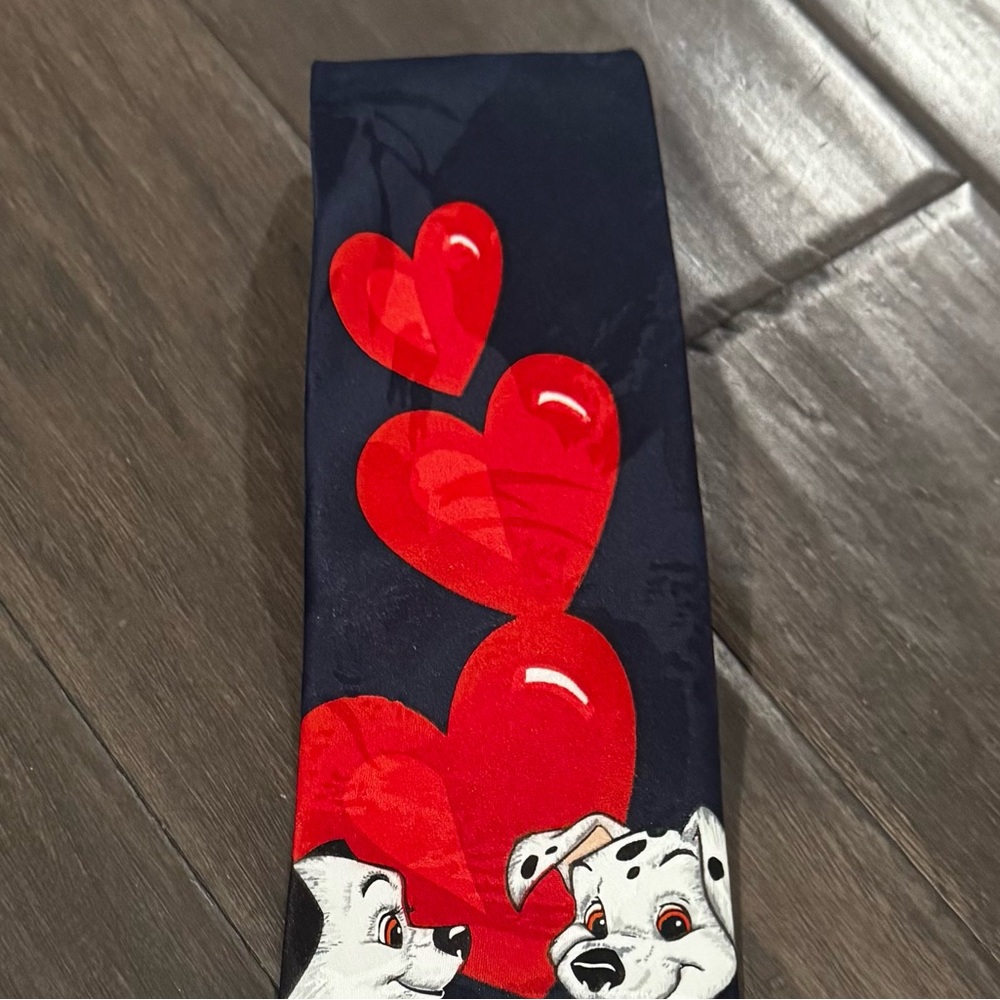 DISNEY 101 Dalmatian Love Dog Tie - Black and Red - Picture 2 of 4